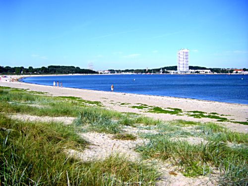 Priwall Strand an der Ostsee Travemnde mit Maritim Hotel03